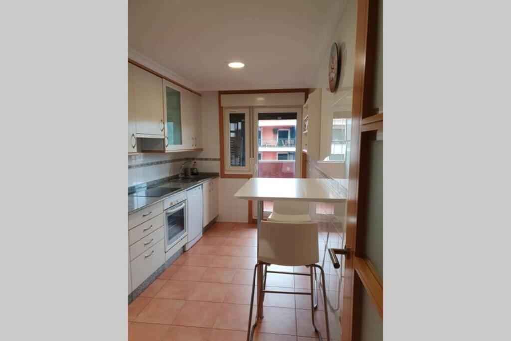 Appartement Apartamento Con Vistas Al Mar, Piscina Y Parking à Sanxenxo Extérieur photo